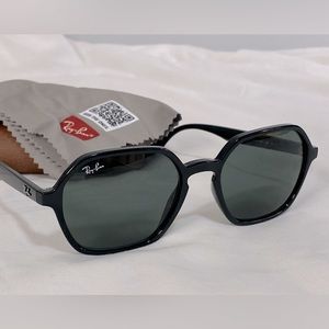 RayBan Sunglasses Black Frame with Green lenses